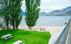 Poplars Motel On The Lake